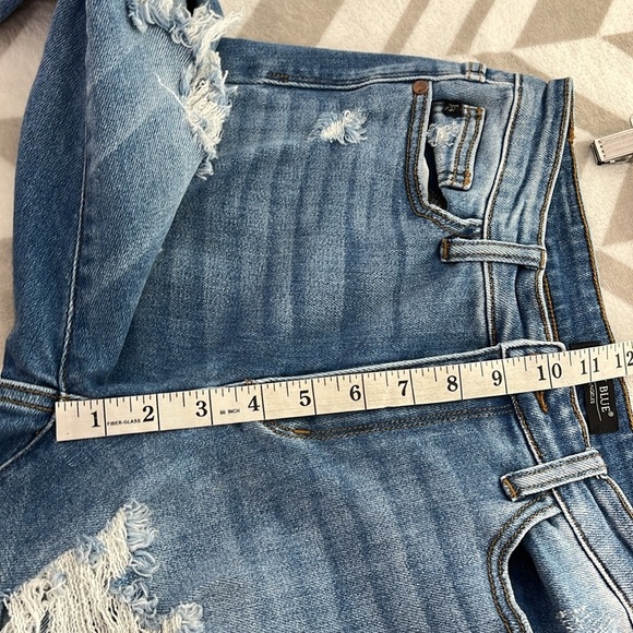 Judy Blue Light Wash High Waist Boyfriend Fit size 5/27 - Picture 11 of 13